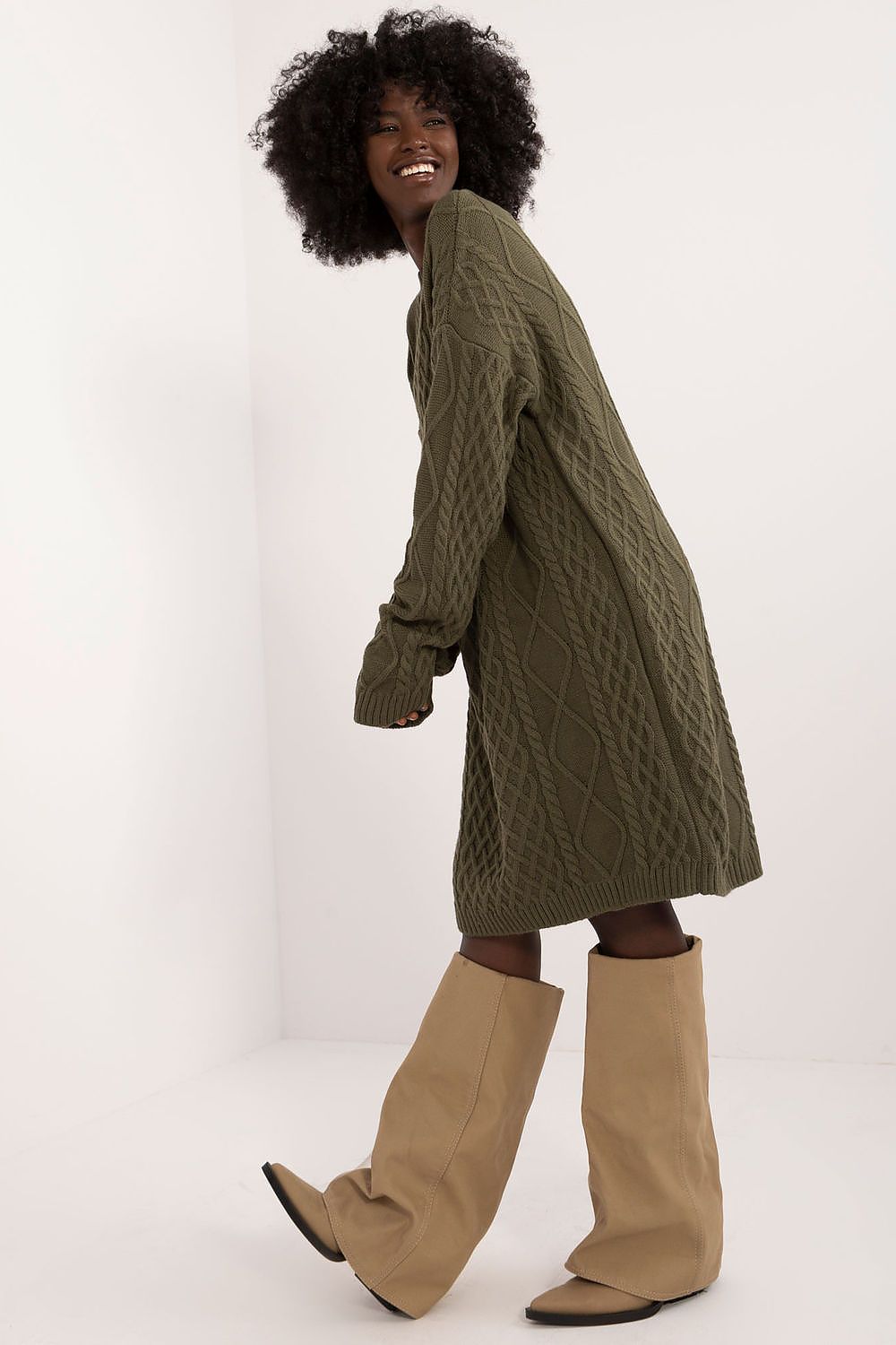 Luxurious Knee-Length Daydress By Badu - Comfortable Acrylic-Wool Blend, Long Sleeves, Elegant Round Neckline