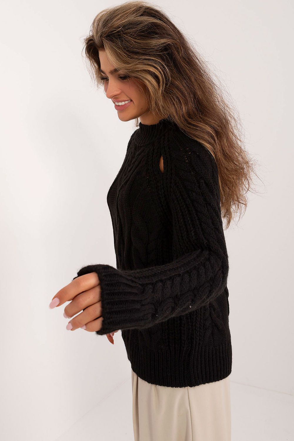Womens Luxe Badu Jumper - Soft Acrylic Wool Blend Sweater with Classic Round Neckline