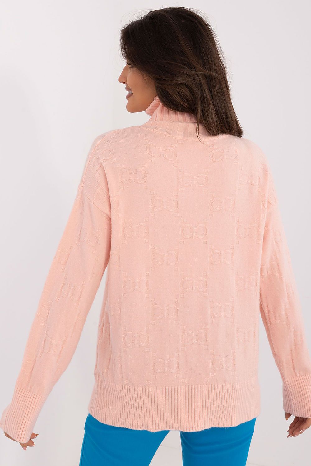 Elegant Long Sleeve Jumper with Decorative Cuffs and Distinctive Print - Classic Round Neck Sweater