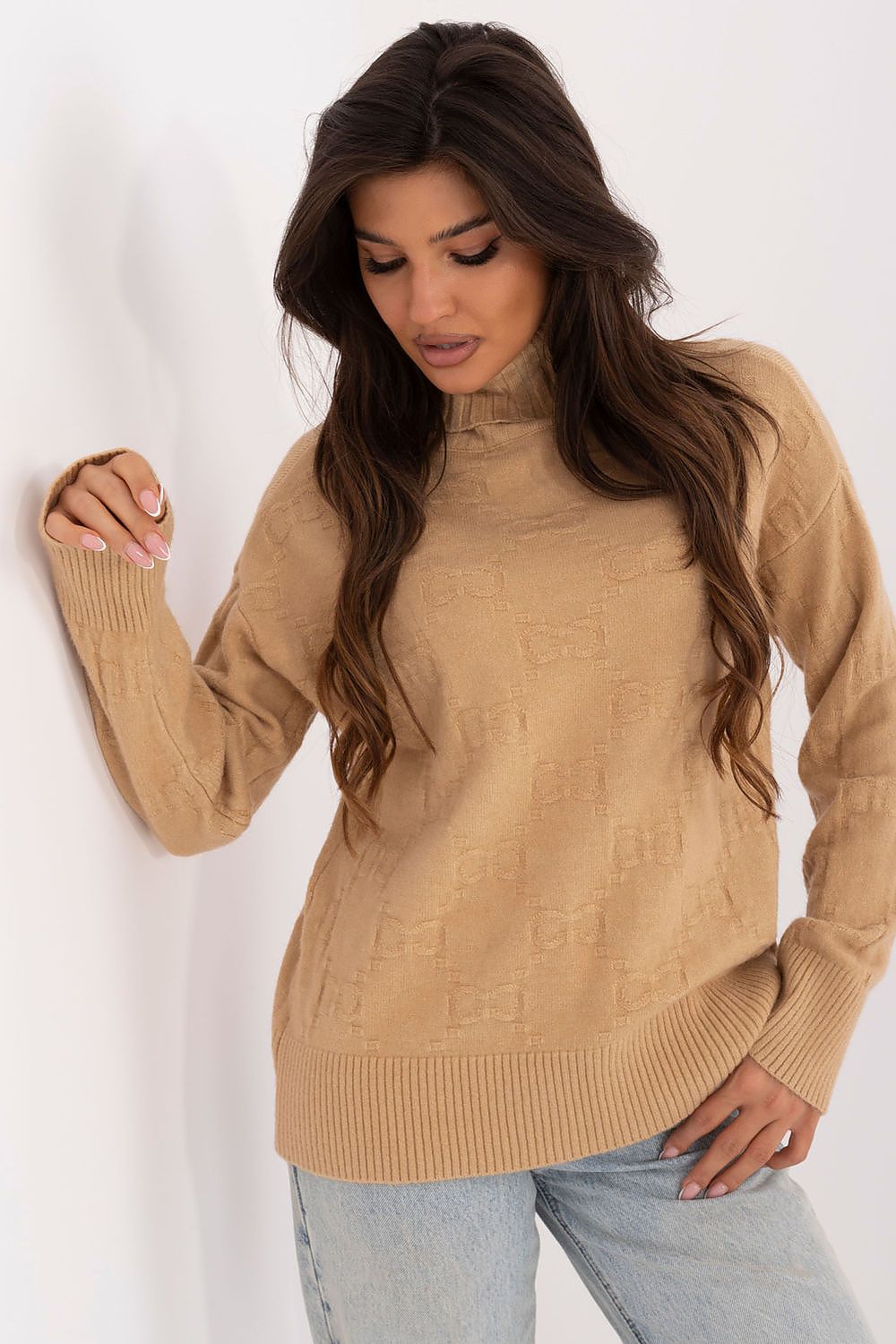 Elegant Long Sleeve Jumper with Decorative Cuffs and Distinctive Print - Classic Round Neck Sweater
