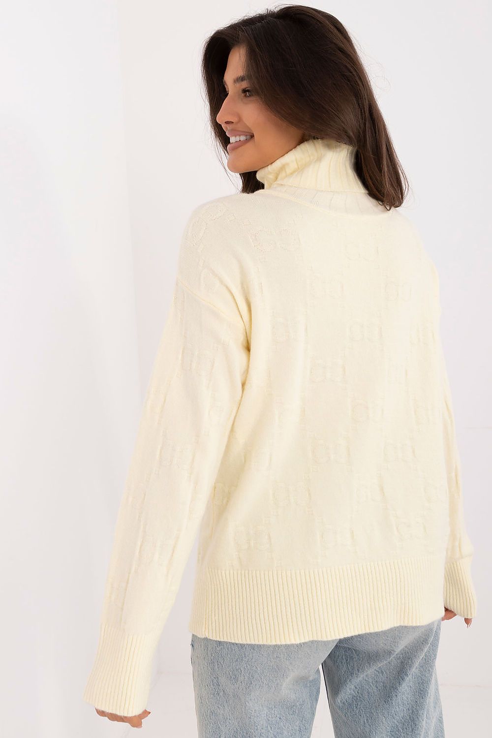 Elegant Long Sleeve Jumper with Decorative Cuffs and Distinctive Print - Classic Round Neck Sweater