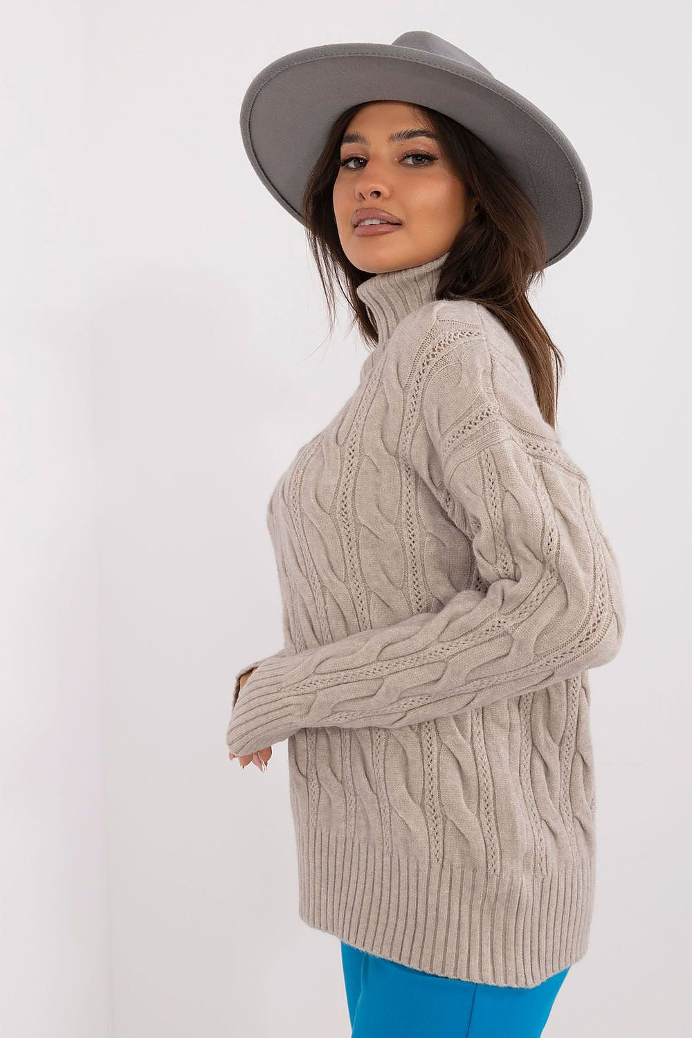 Luxurious Turtleneck Sweater for Women | Acrylic-Polyester Blend | Ideal for Cooler Days