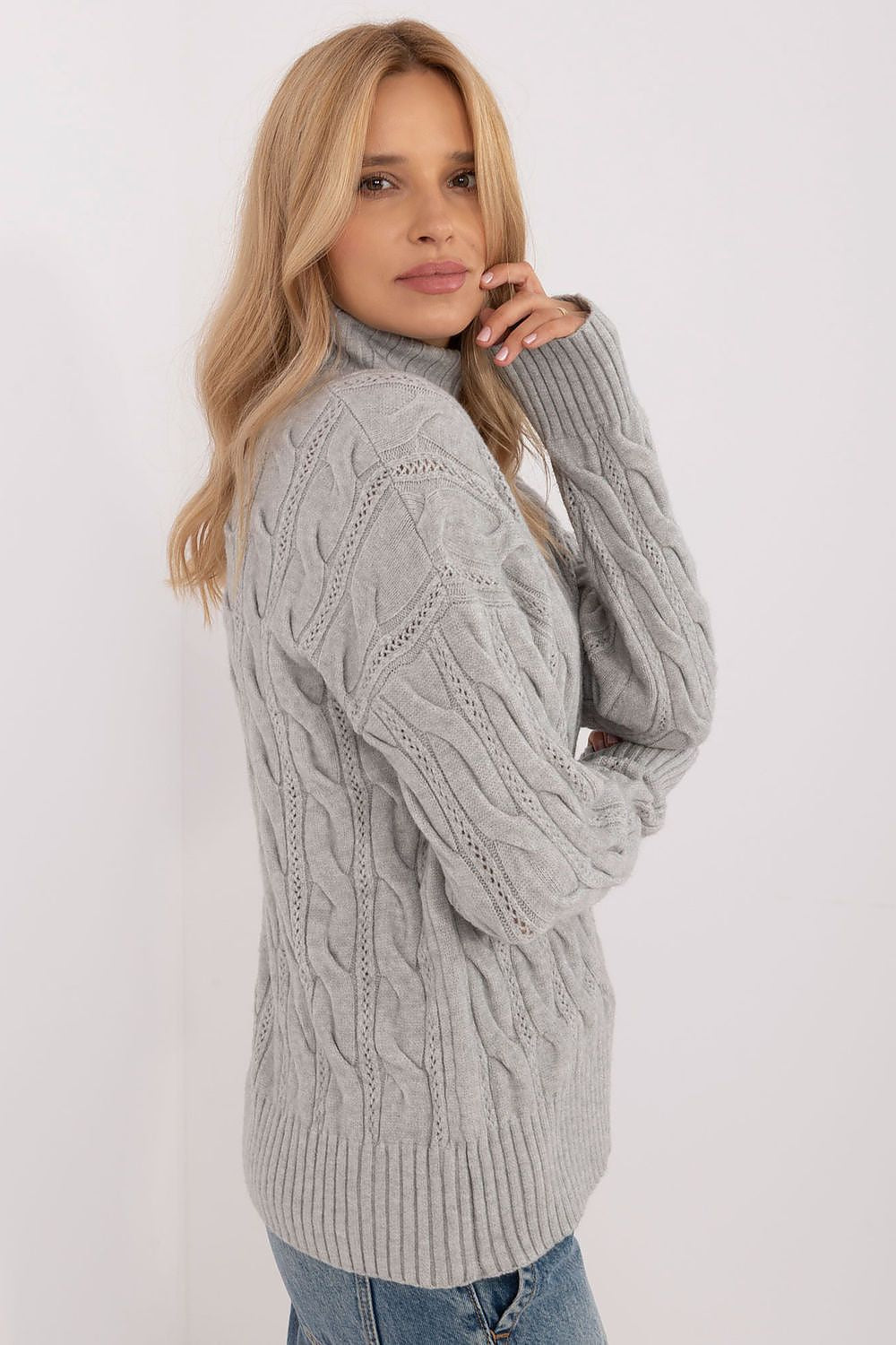 Luxurious Turtleneck Sweater for Women | Acrylic-Polyester Blend | Ideal for Cooler Days