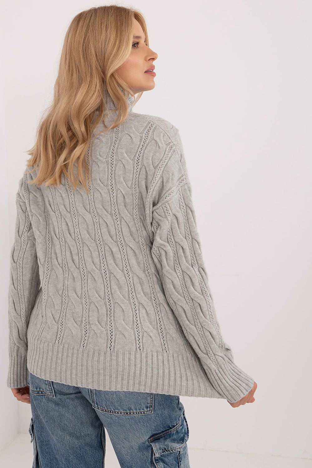 Luxurious Turtleneck Sweater for Women | Acrylic-Polyester Blend | Ideal for Cooler Days