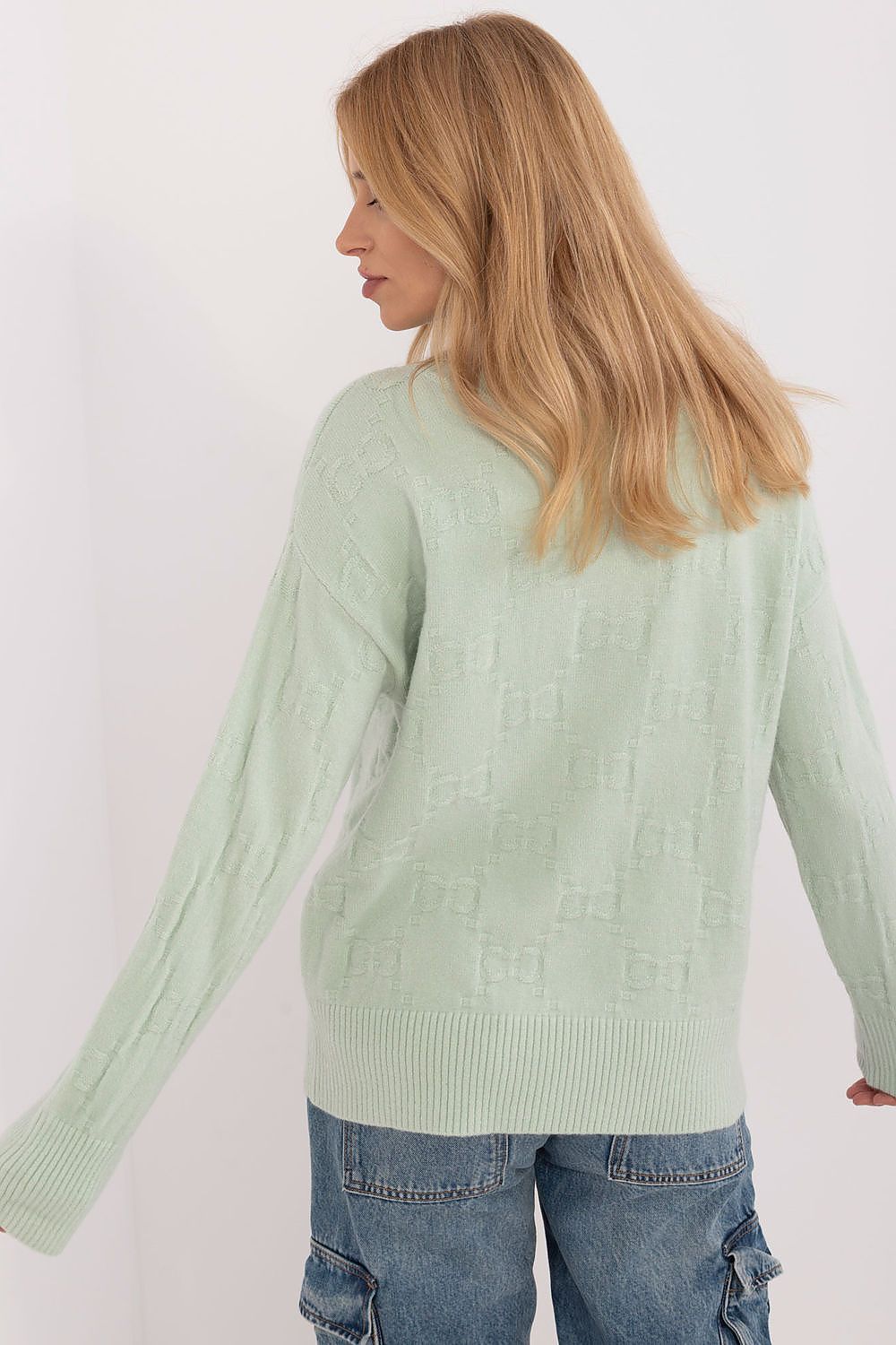 Elegant Long Sleeve Jumper with Decorative Cuffs and Distinctive Print - Classic Round Neck Sweater