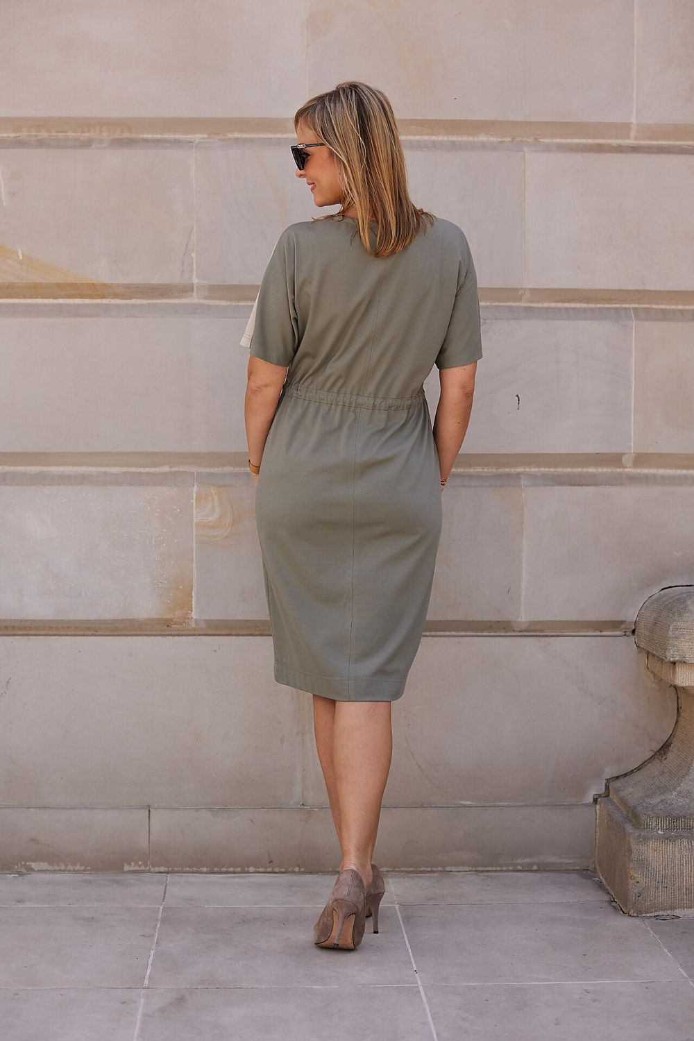 La Aurora Women's Elegant Knitwear Dress with Adjustable Waist and Kimono Sleeves, Sizes EU 36-48