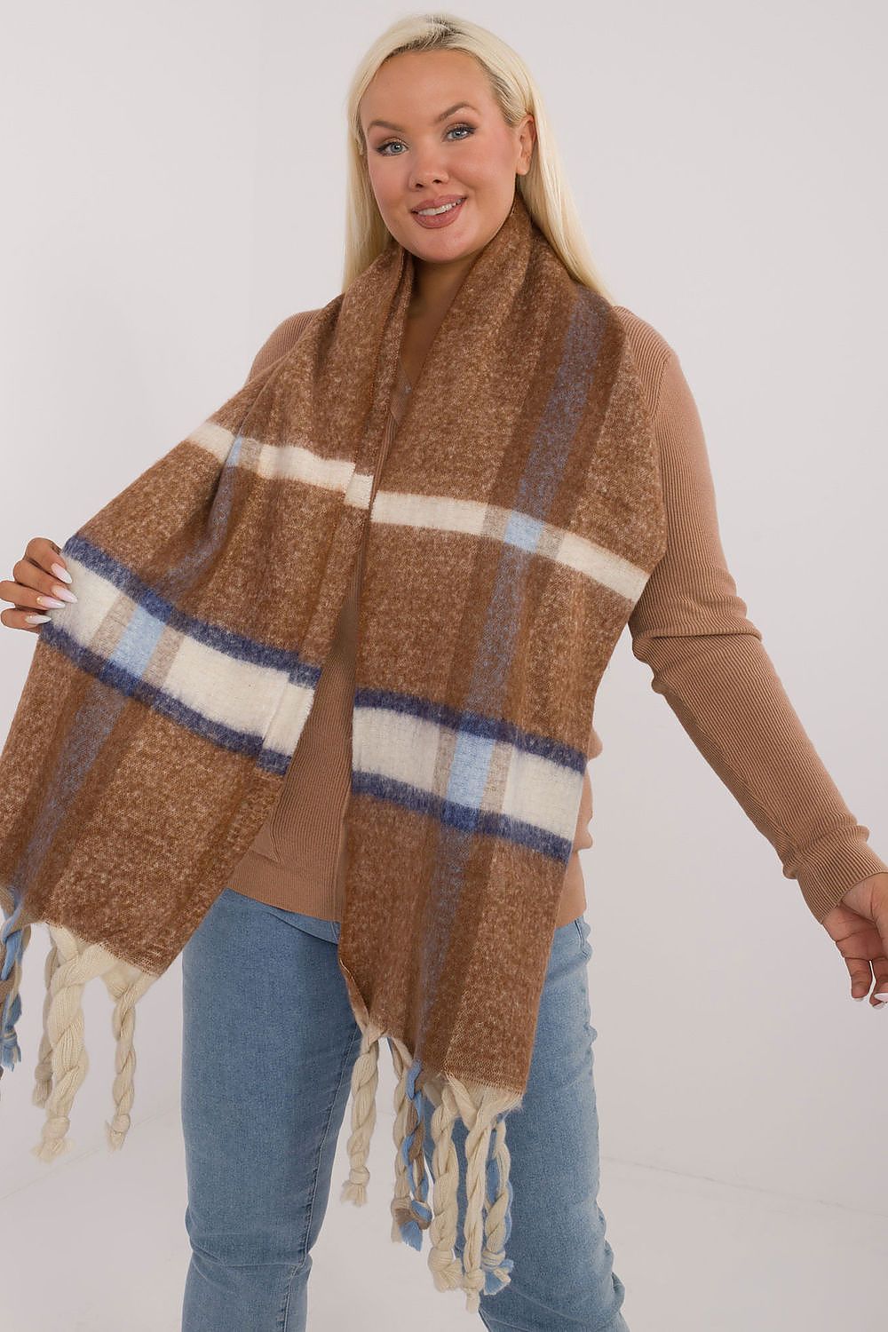 Elegant 180cm Long Check Pattern Polyester Scarf with Tassels for Winter Warmth