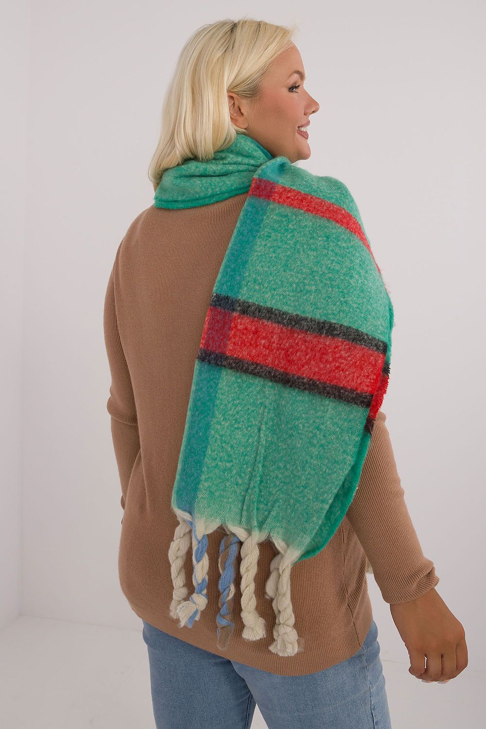 Elegant 180cm Long Check Pattern Polyester Scarf with Tassels for Winter Warmth
