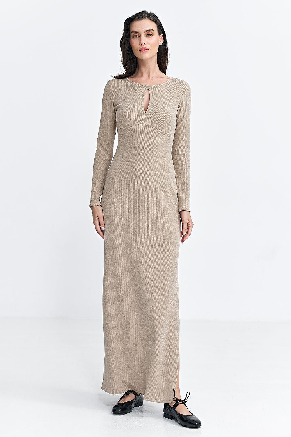 Elegant Fitted Fit-and-Flare Maxi Dress with Side Slit and Long Sleeves - Nife