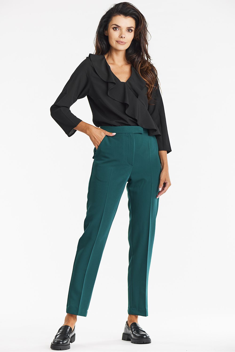 Elegant Awama Blouse with V Neckline and Ruffles – Chic 3/4 Sleeve Design for Formal Wear