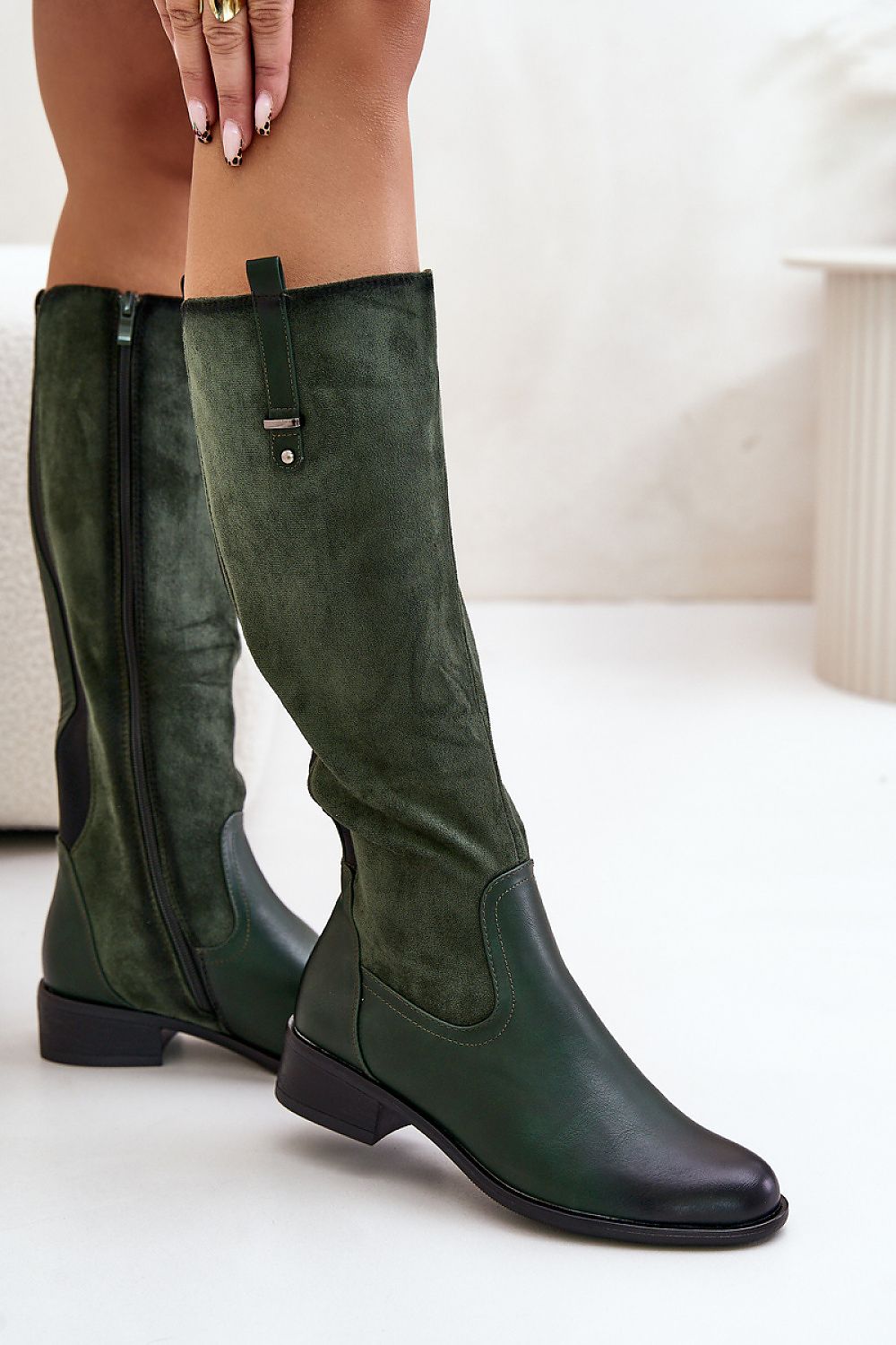 Elegant Women's Thigh-High Boots with Flat Heel, Warm Interior & Classic Design - Jezzi