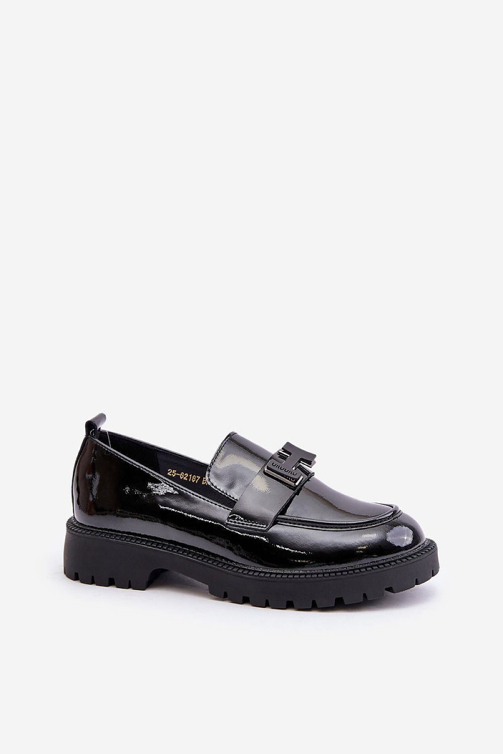 Elegant Women's Natural Leather Loafers with Flat Heel and Rounded Toes for All-Day Comfort