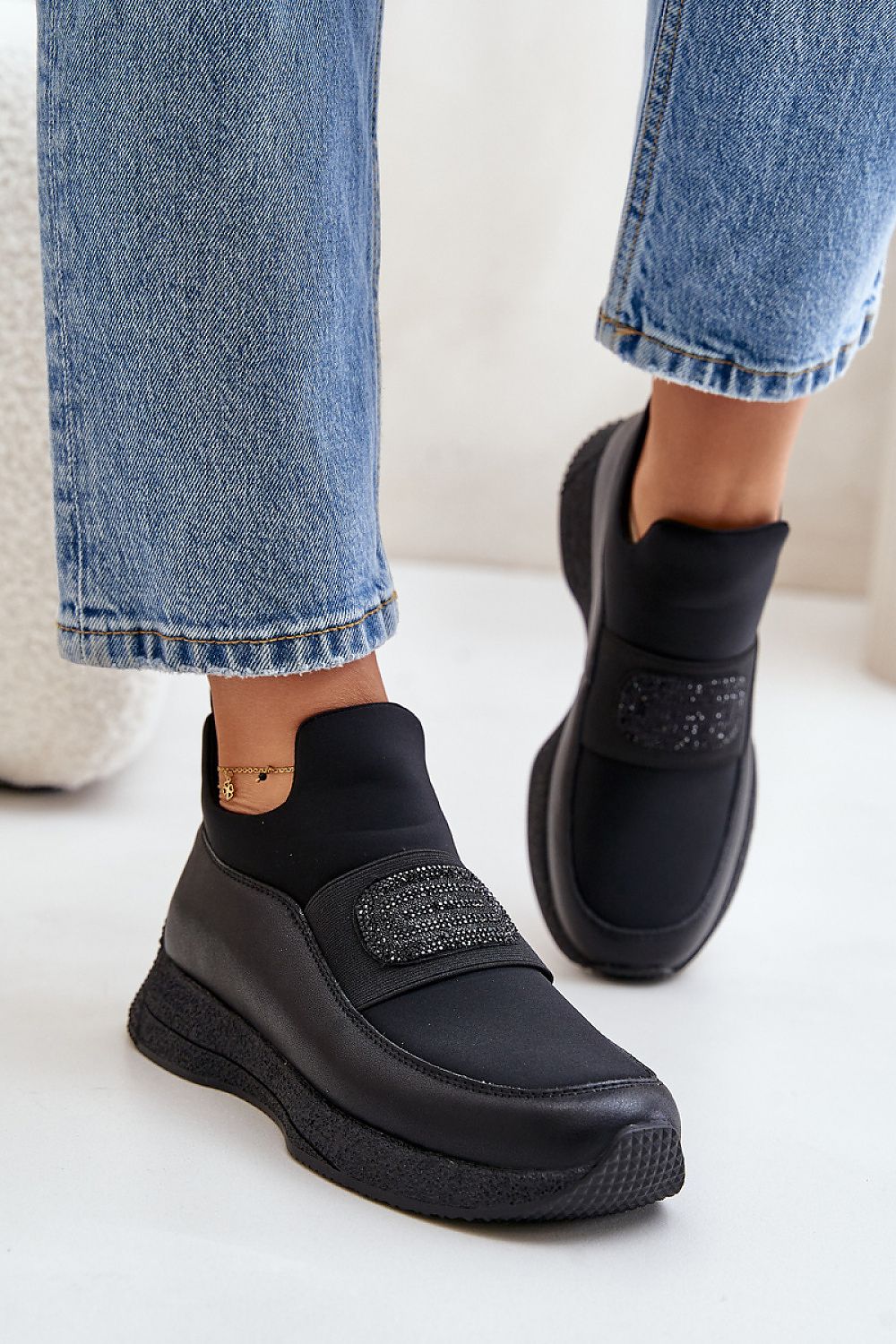 Luxury Women's Suede Sneakers with Platform and Thick Lacing - Comfortable Everyday Wear