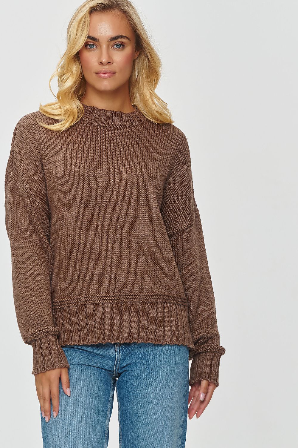 Luxury Women's Makadamia Loose Fit Sweater, Sizes EU 0, Soft Acrylic Blend, Versatile Style Options