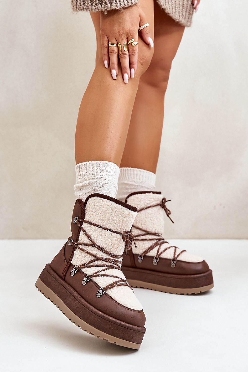 Luxury Women's Snow Boots with Thick Fur Lining, 5cm Platform, Available in Multiple Sizes