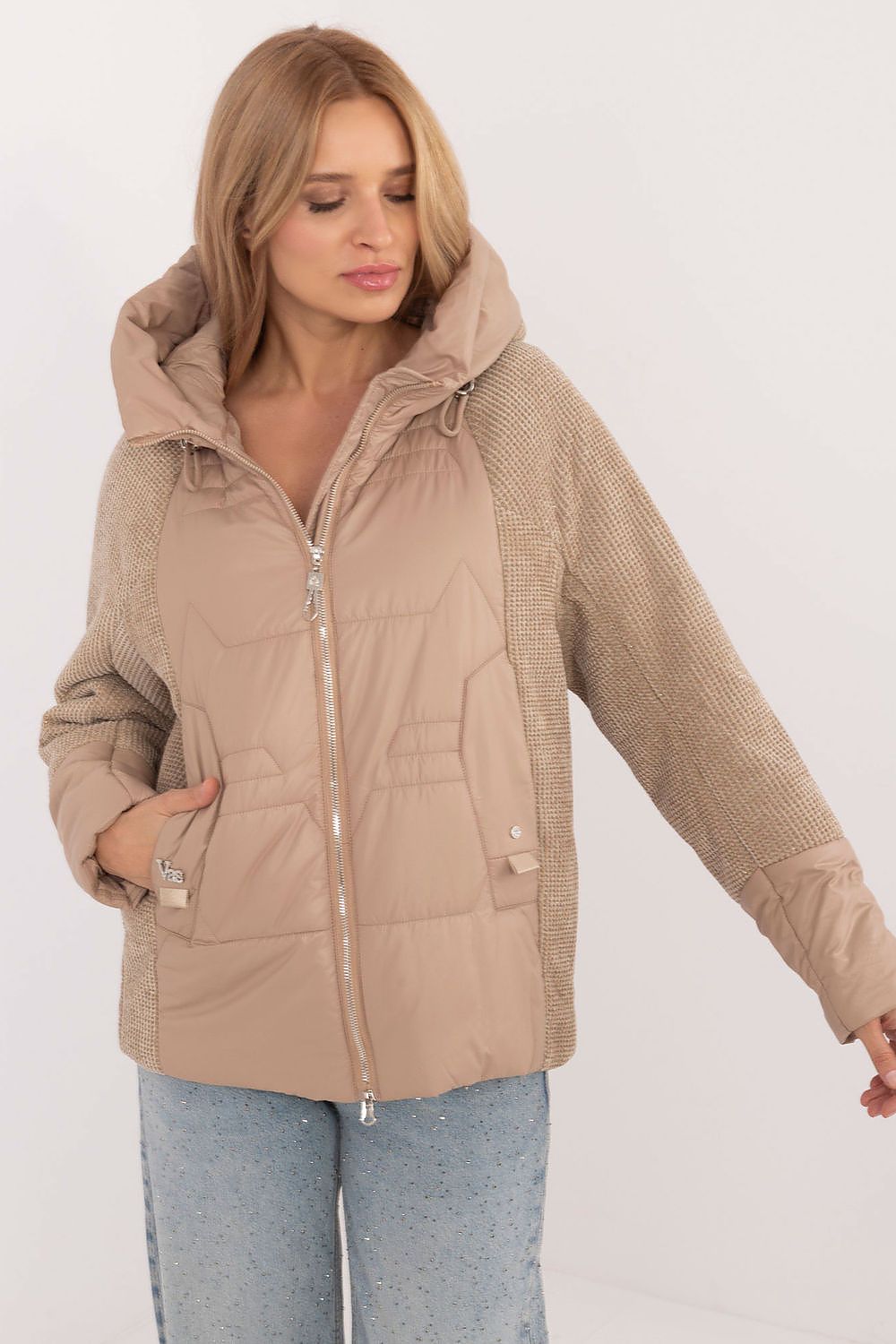 Stylish Women's Polyester Casual Jacket with Hood for Autumn-Winter, Light Warmth & Fashionable Quilting