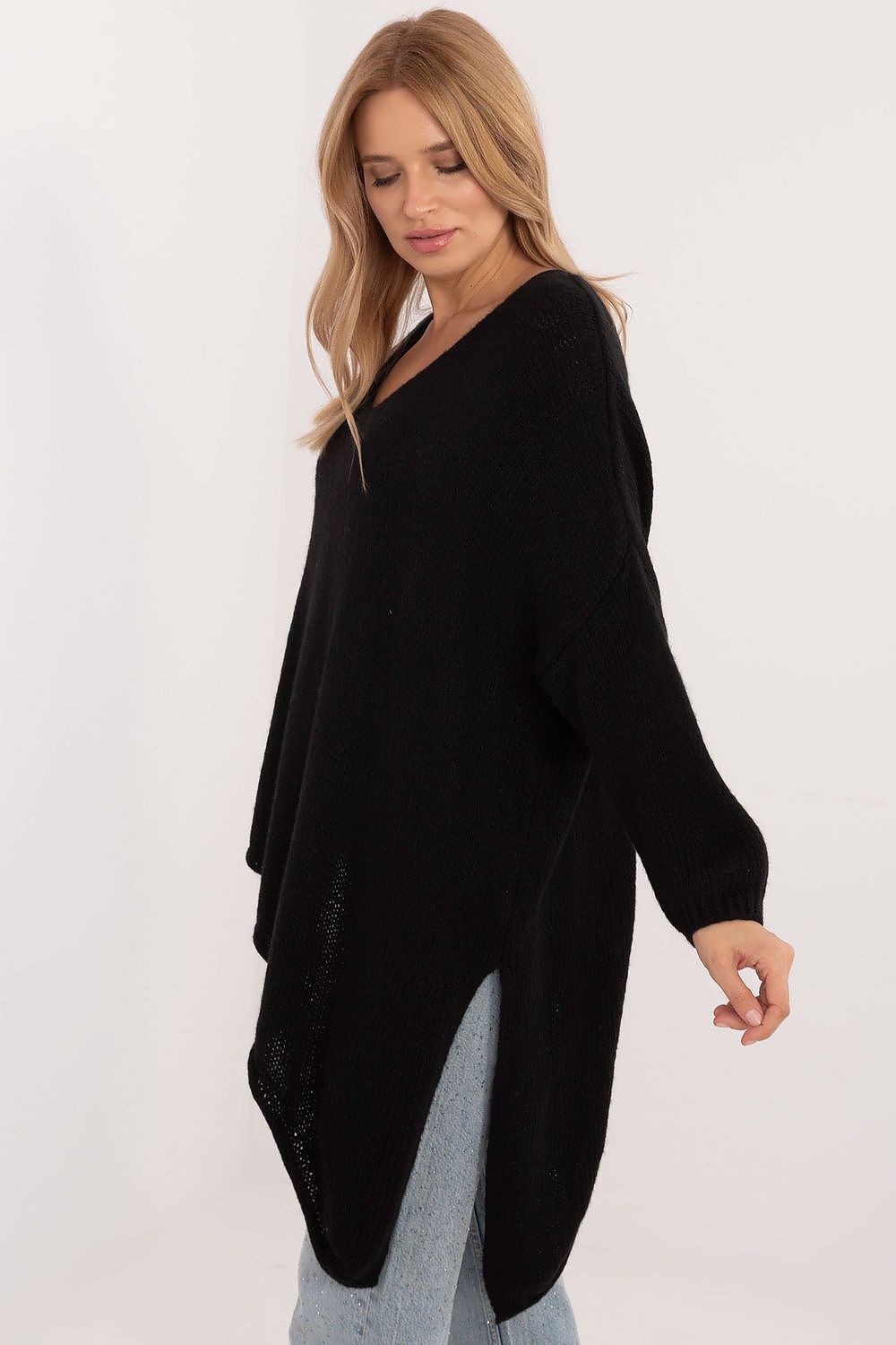 Och Bella Women's Asymmetrical Hem Sweater - EU 0, Casual Comfort in Premium Wool Blend
