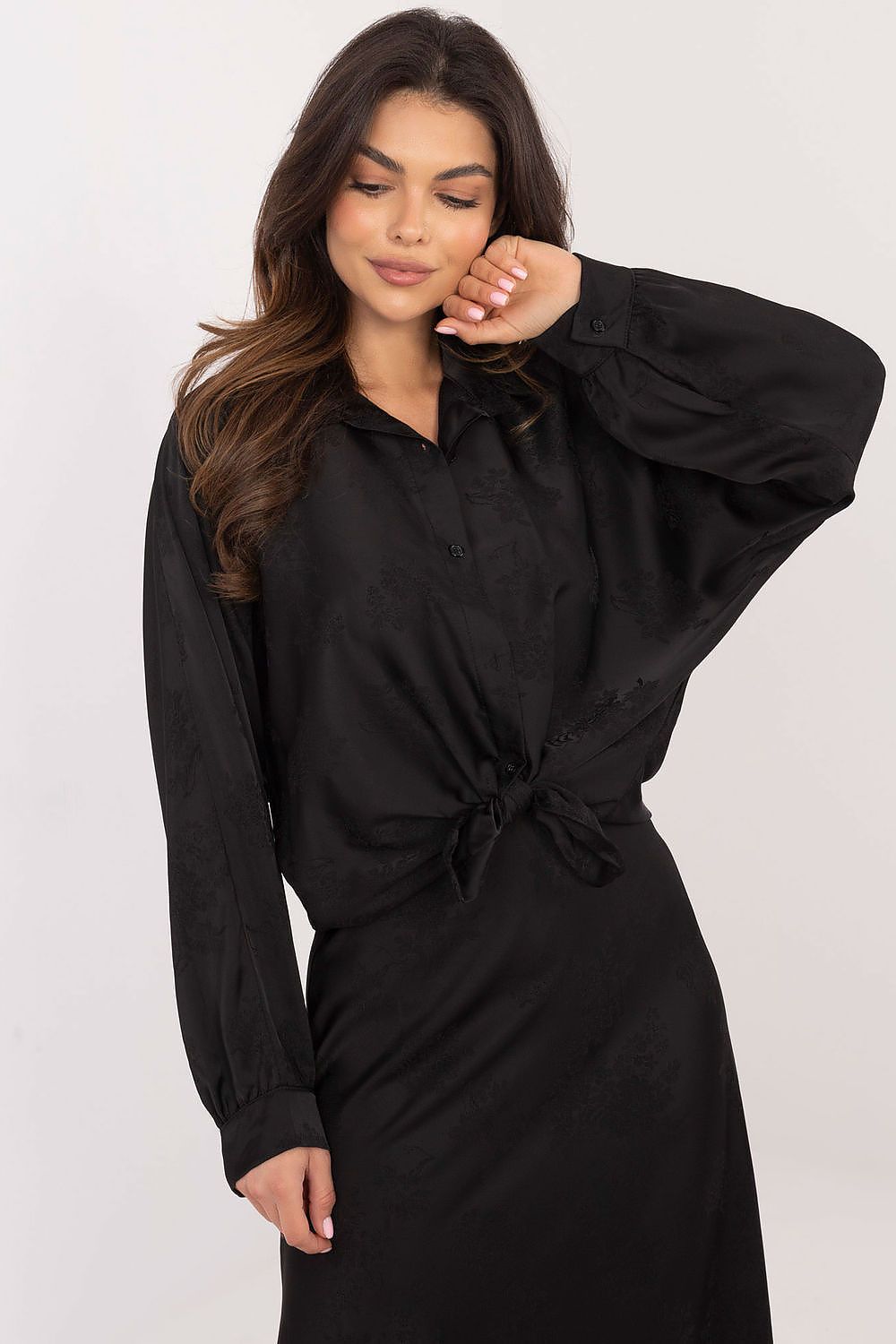 Elegant Long Sleeve Shirt with Embroidered Floral Pattern - Classic Collar, Adjustable Fit, Sizes EU 0