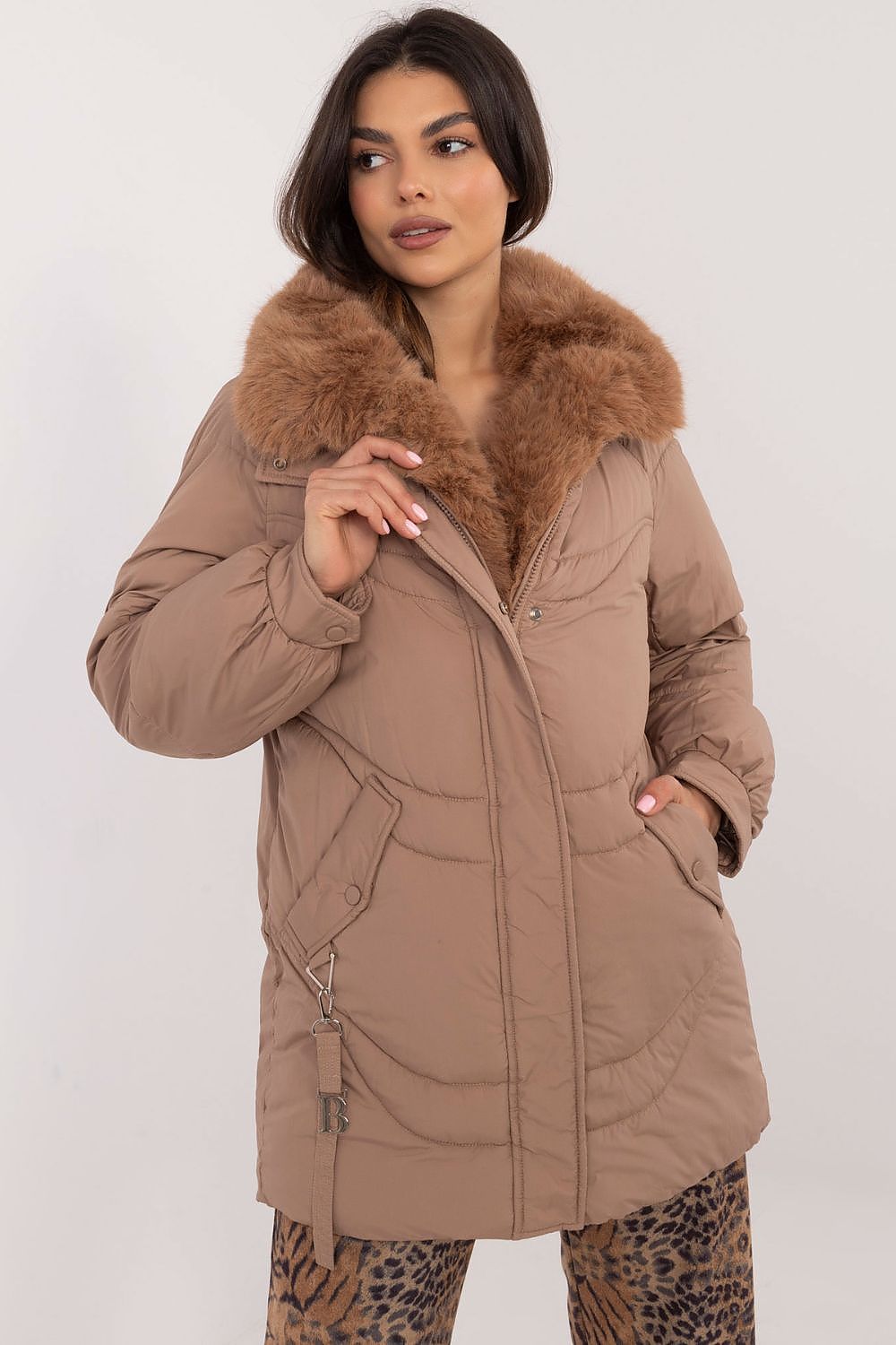 Luxury Women's Quilted Jacket with Detachable Fur Coat - Warm, Stylish & Comfortable, Sizes S-XL