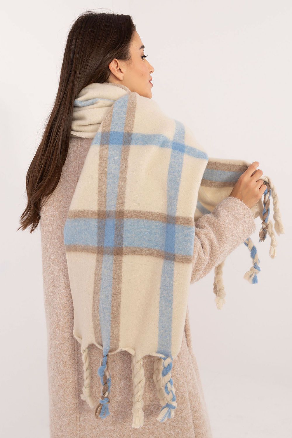 Elegant 180cm Long Check Pattern Polyester Scarf with Tassels for Winter Warmth