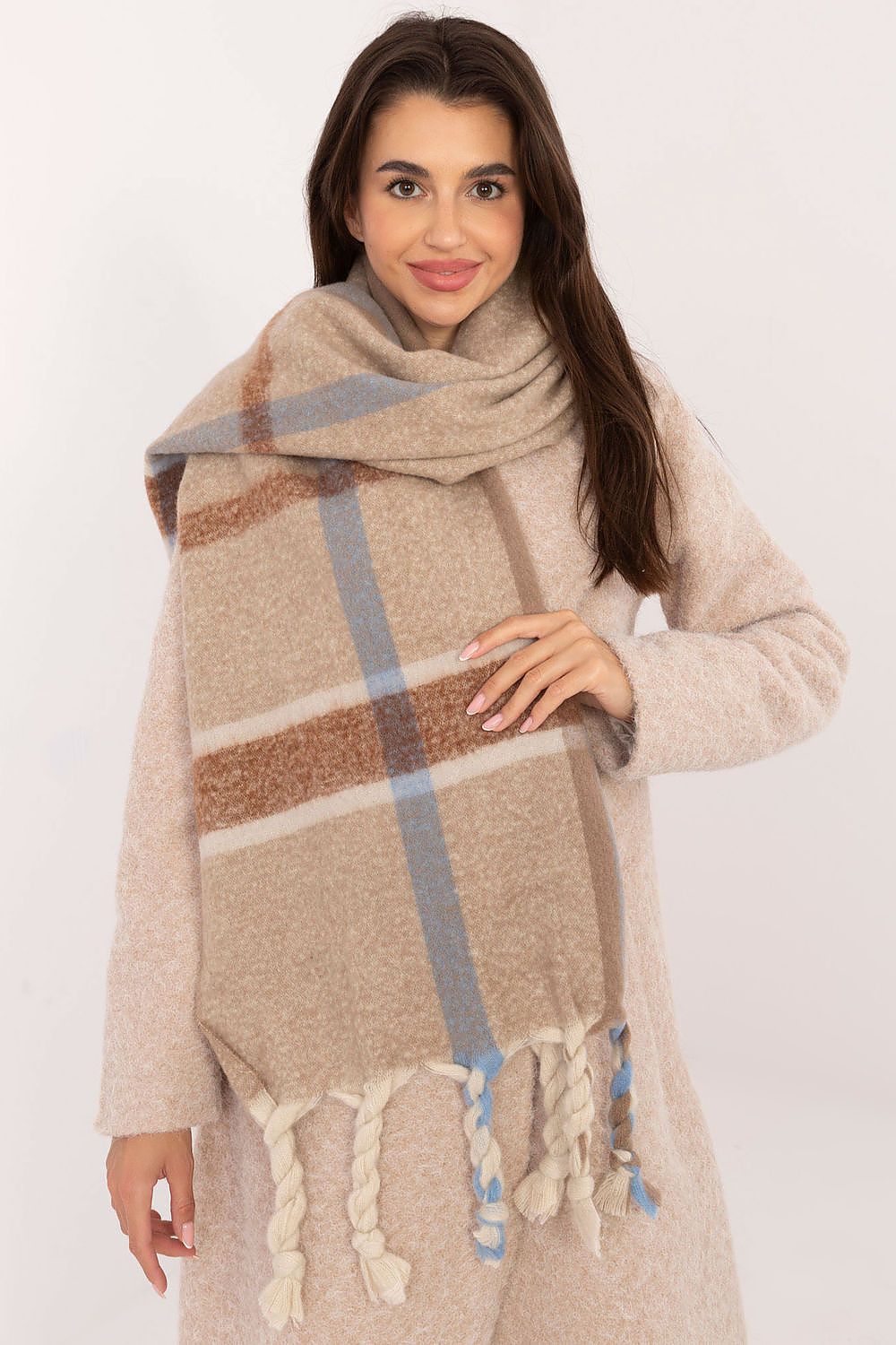 Elegant 180cm Long Check Pattern Polyester Scarf with Tassels for Winter Warmth