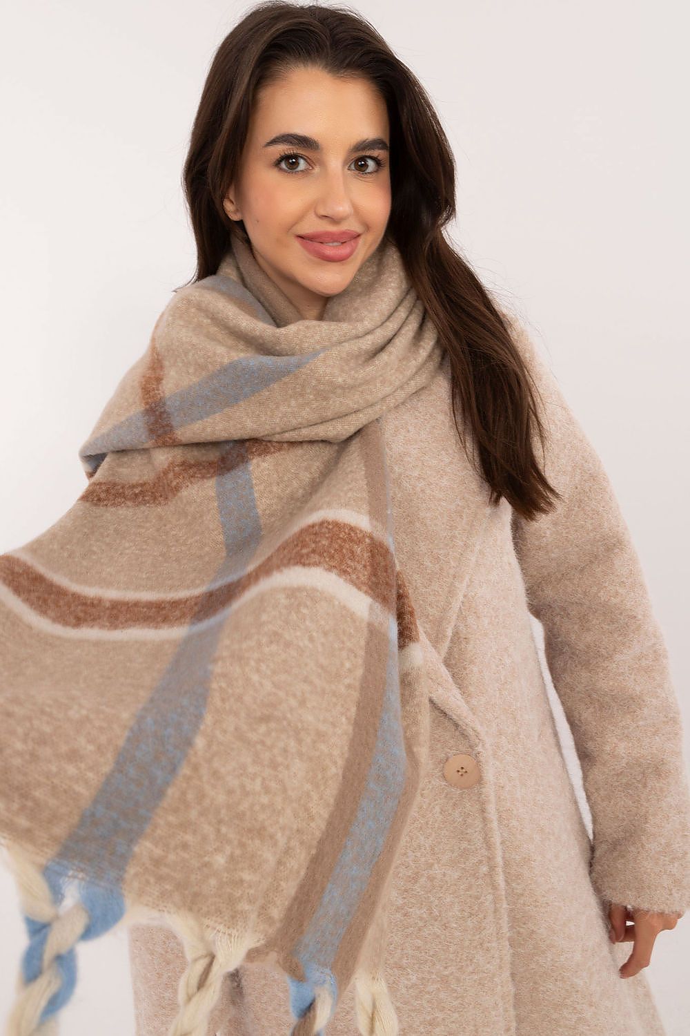 Elegant 180cm Long Check Pattern Polyester Scarf with Tassels for Winter Warmth