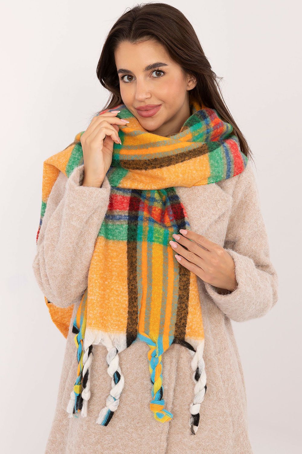 Elegant 182Cm Check Pattern Polyester Scarf with Decorative Tassels for Winter Style