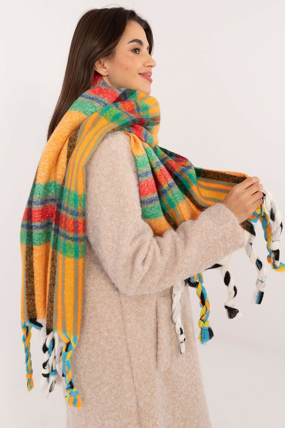 Elegant 182Cm Check Pattern Polyester Scarf with Decorative Tassels for Winter Style