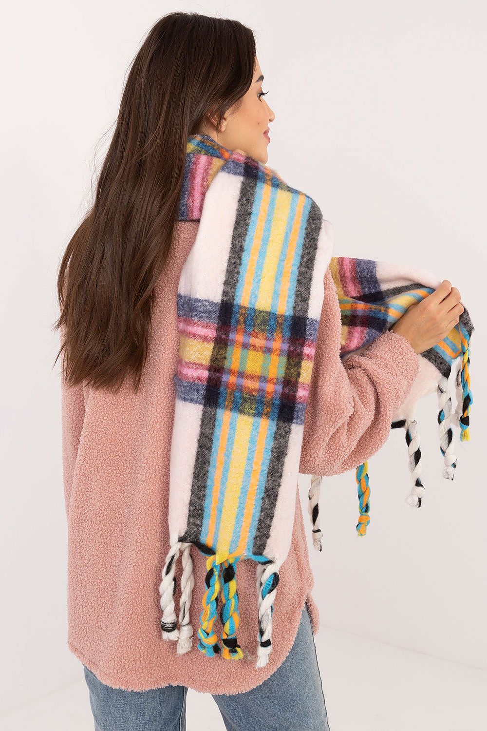 Elegant 182Cm Check Pattern Polyester Scarf with Decorative Tassels for Winter Style