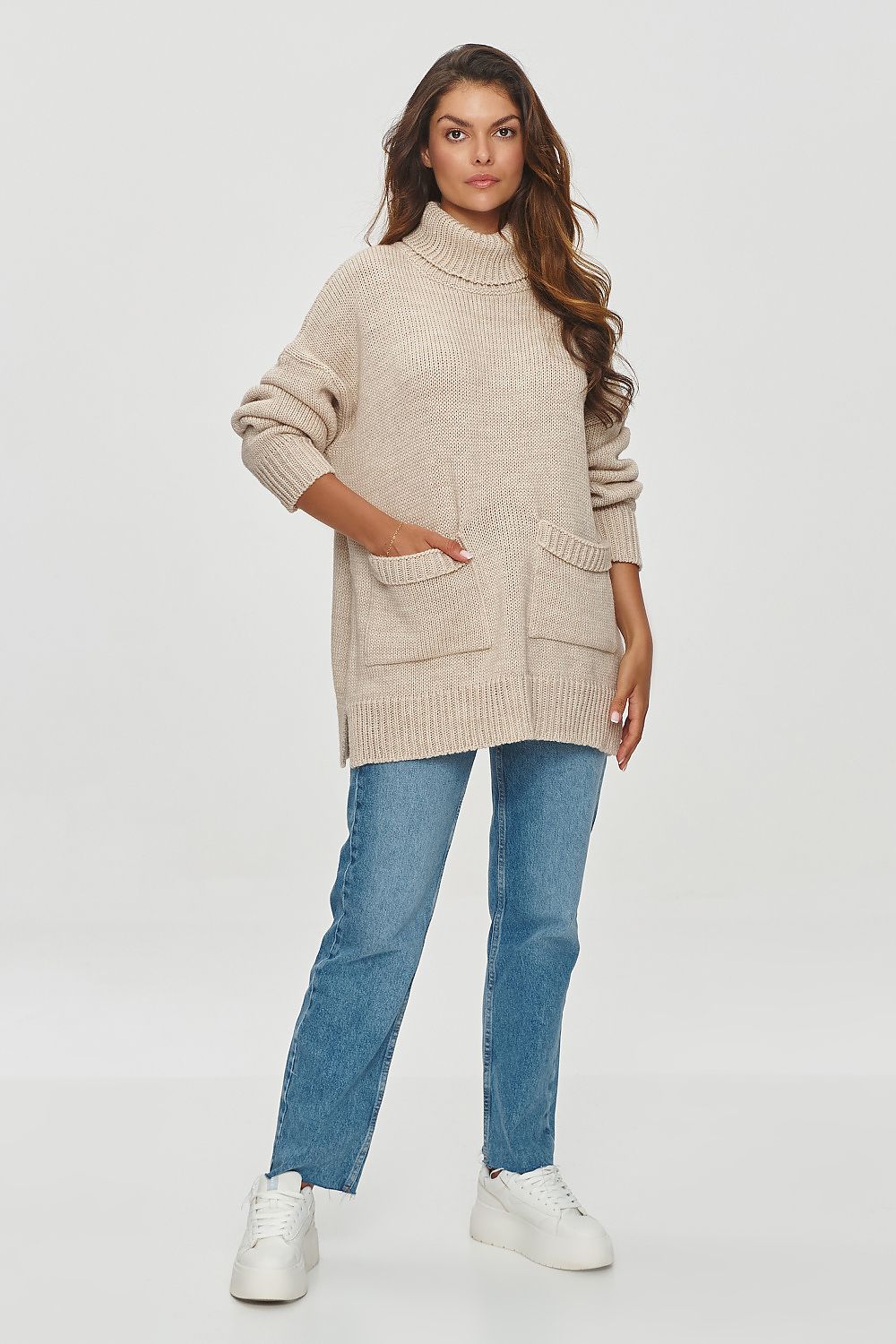 Luxury Women's Turtleneck Sweater by Makadamia - One Size, Soft Acrylic Blend, Casual Style with Pockets