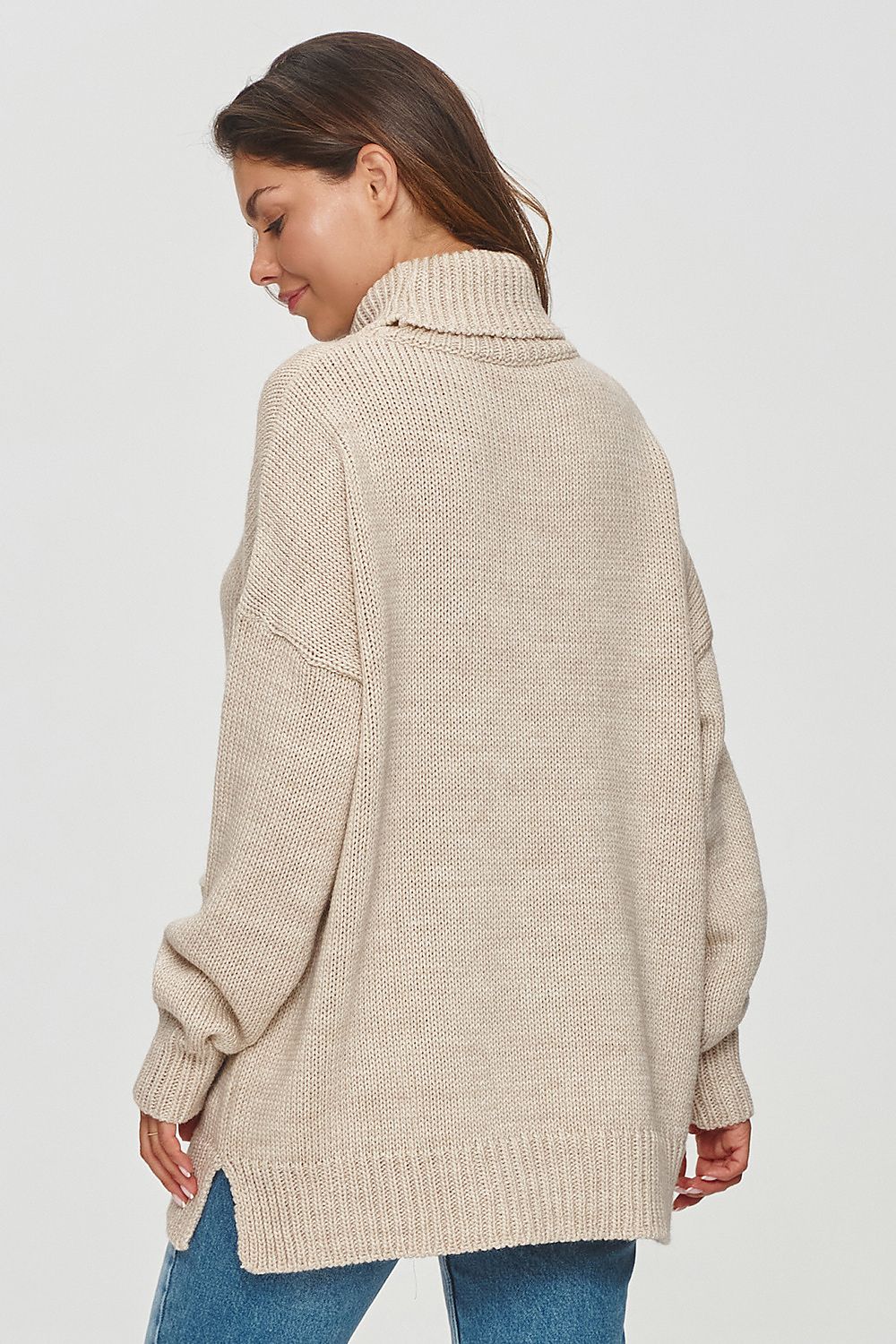 Luxury Women's Turtleneck Sweater by Makadamia - One Size, Soft Acrylic Blend, Casual Style with Pockets