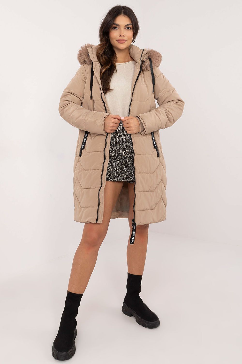 Luxury Women's Quilted Down Jacket with Detachable Fur Hood, Sizes S-XXL for Autumn/Winter