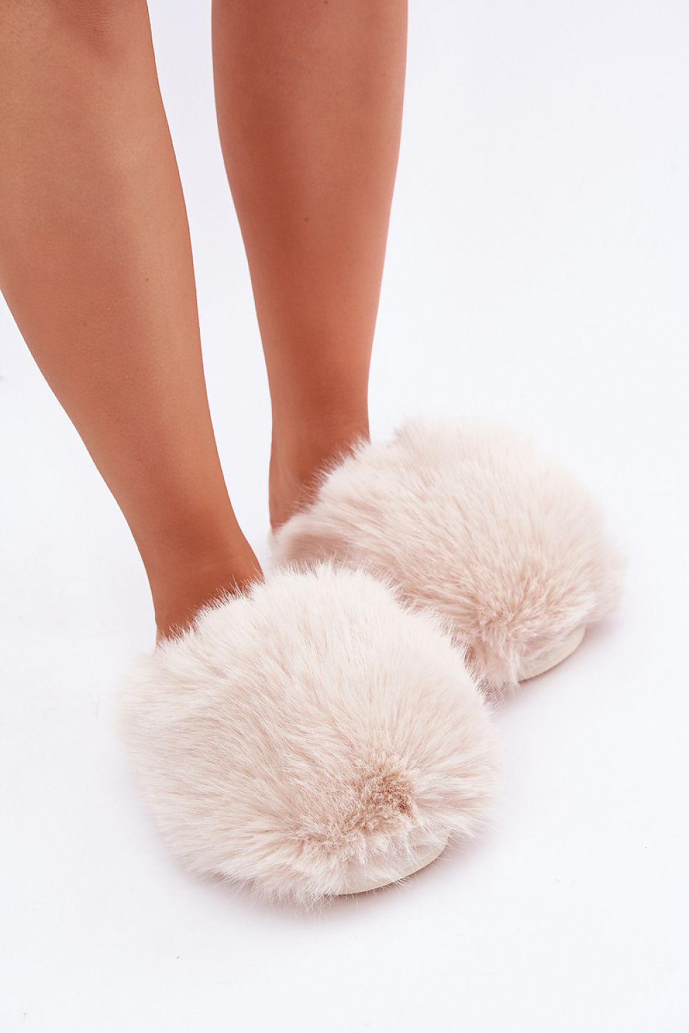 Luxury Women’s Fluffy Fur Slippers EU 36/37 | US 6 - Warm Covered Toe Comfort for Winter Nights