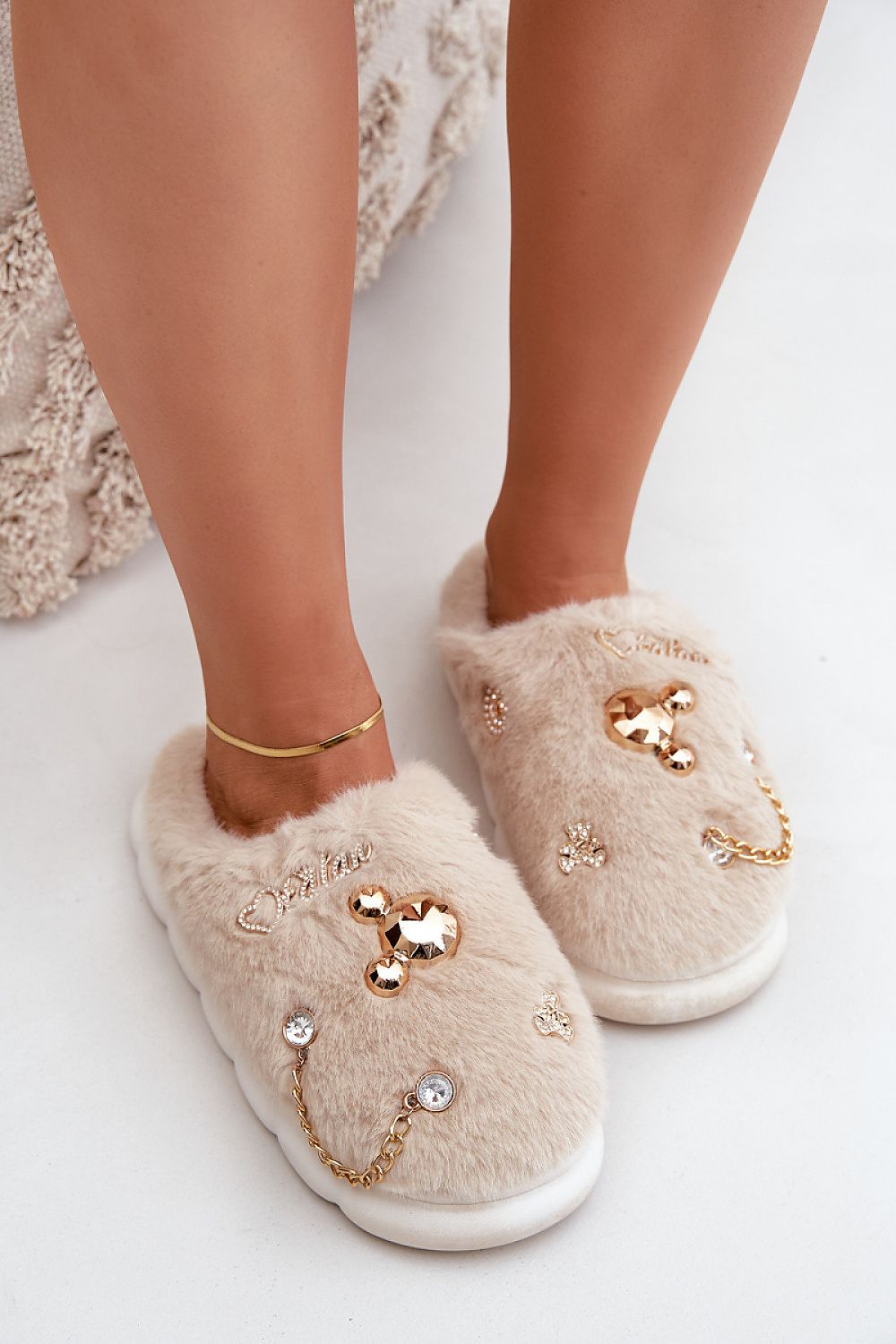 Luxury Women's Fur Slippers with Embellishments, EU 36/37 - 40/41 | US 6 - 10, Soft & Warm Comfort