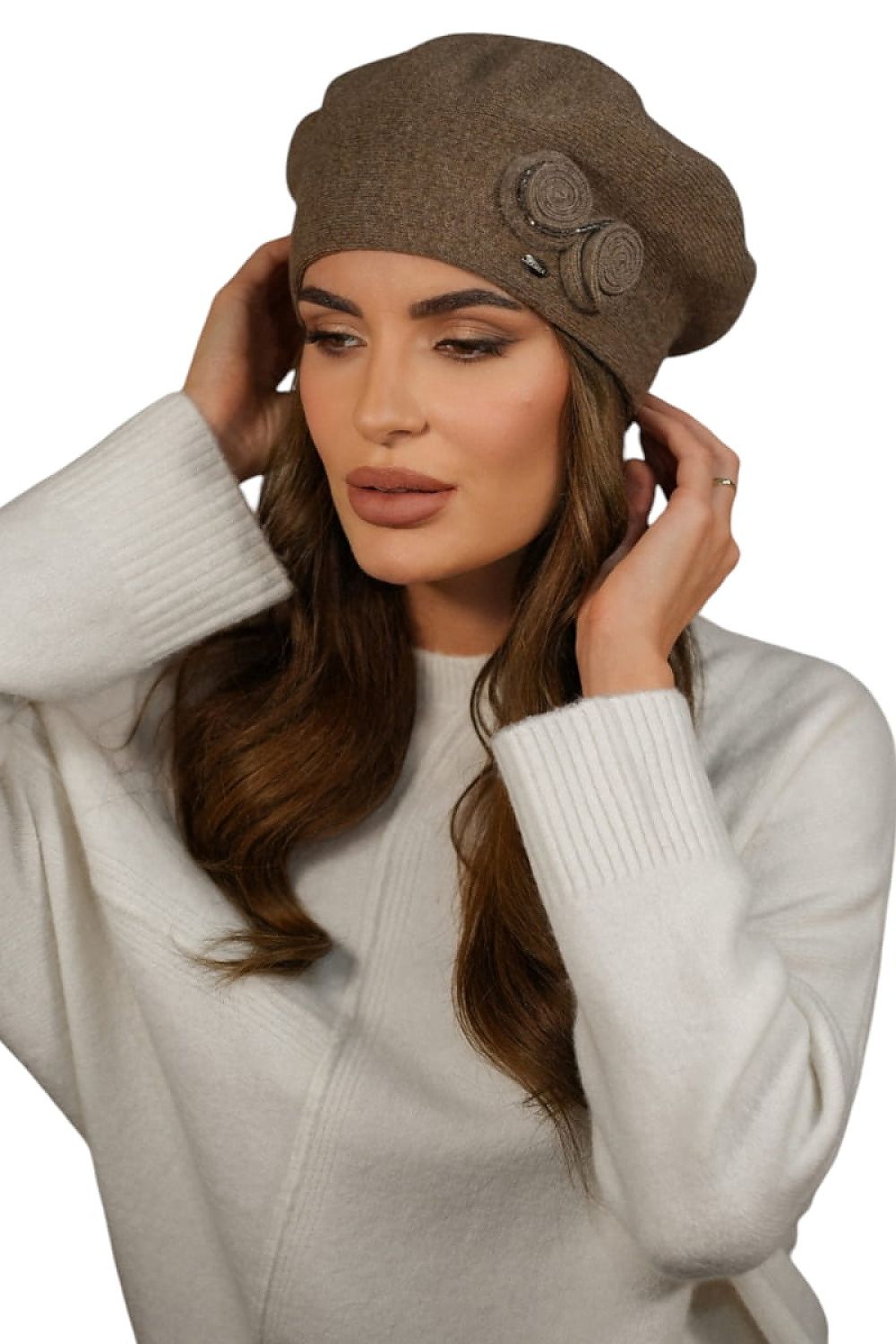 Premium Kamea Light Brown Wool Beret For Women - Elegant Winter Accessory With Beaded Detail