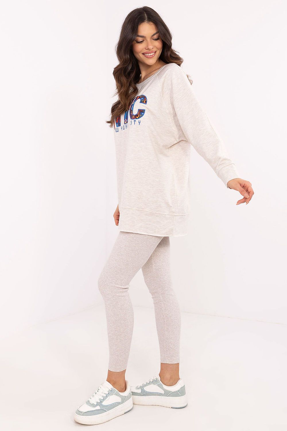 Luxury Women's Set: Comfort Sweatshirt & High Waist Leggings, EU Size 0 - Factory Price