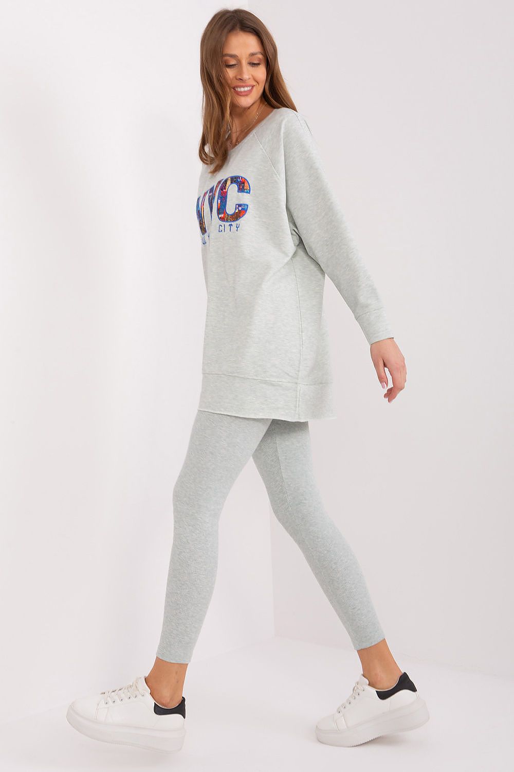Luxury Women's Set: Comfort Sweatshirt & High Waist Leggings, EU Size 0 - Factory Price