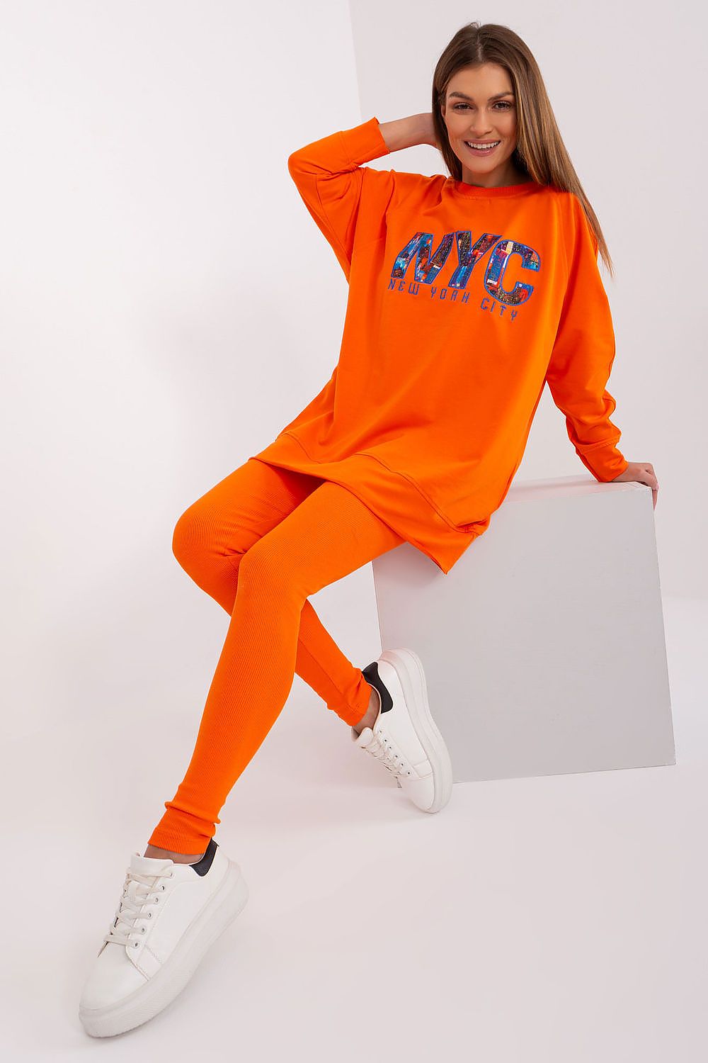 Luxury Women's Set: Comfort Sweatshirt & High Waist Leggings, EU Size 0 - Factory Price