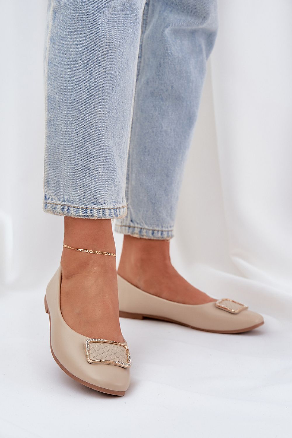 Luxurious Eco Leather Ballet Flats for Women, Sizes EU 36-41, Elegant Comfort with Stylish Decoration