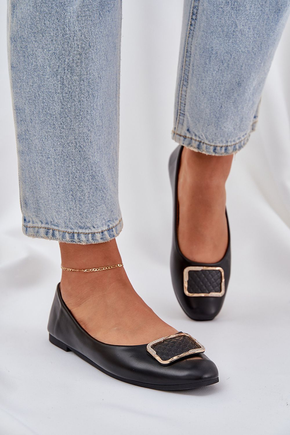 Luxurious Eco Leather Ballet Flats for Women, Sizes EU 36-41, Elegant Comfort with Stylish Decoration