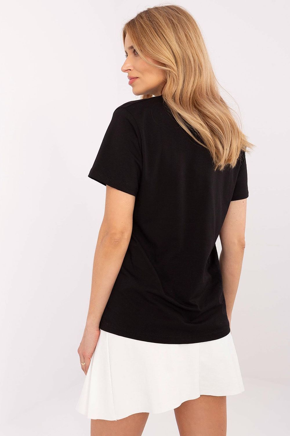 Stylish Women's Casual T-Shirt in Sizes S-XL, Soft Cotton with Decorative Studs & Round Neckline