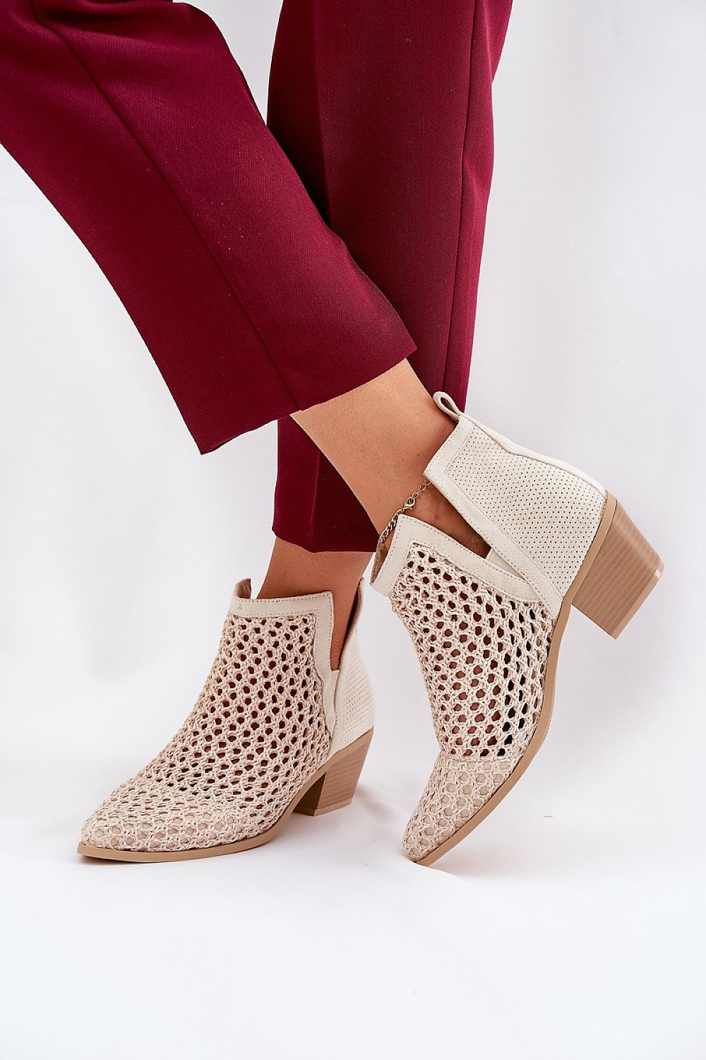 Elegant Low-Heeled Ankle Boots with Pointed Toes and Side Cutouts, Sizes EU 36-41