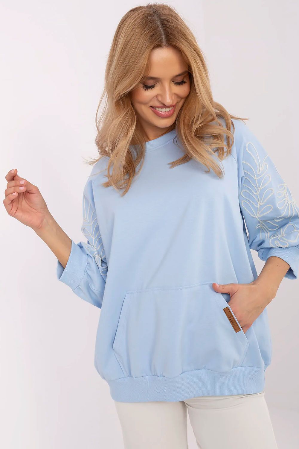 Elegant Women's 3/4 Sleeve Sweatshirt with Kangaroo Pocket, Embroidered Leaf Patterns - Size EU 0