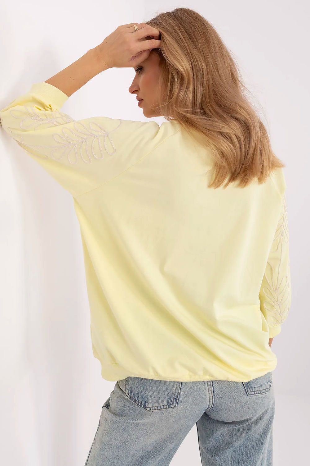 Elegant Women's 3/4 Sleeve Sweatshirt with Kangaroo Pocket, Embroidered Leaf Patterns - Size EU 0
