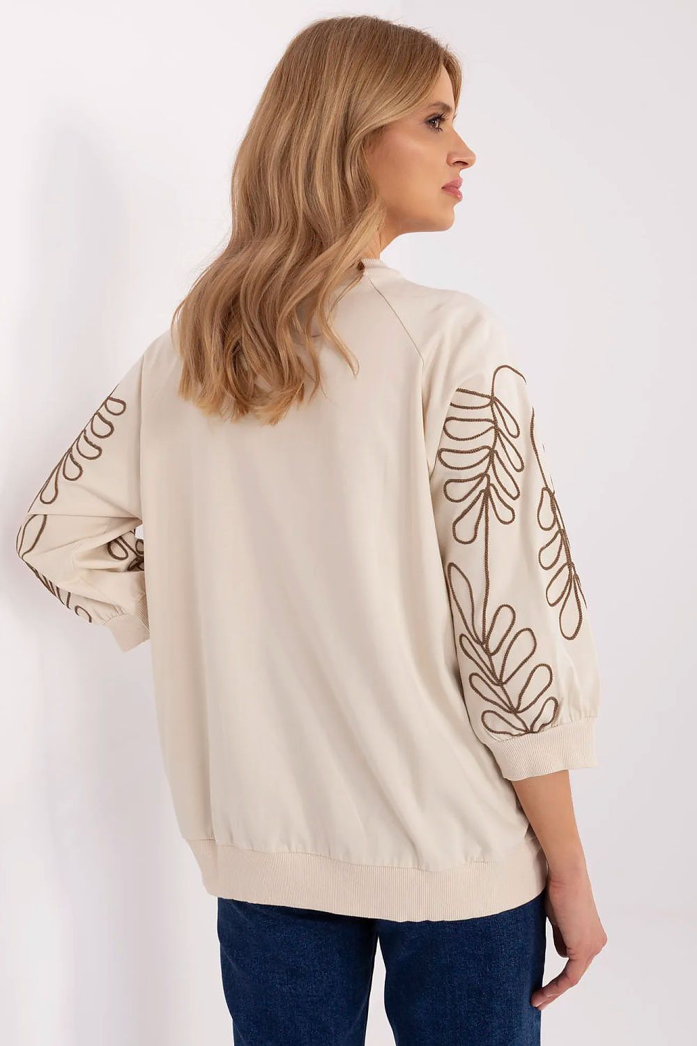 Elegant Women's 3/4 Sleeve Sweatshirt with Kangaroo Pocket, Embroidered Leaf Patterns - Size EU 0