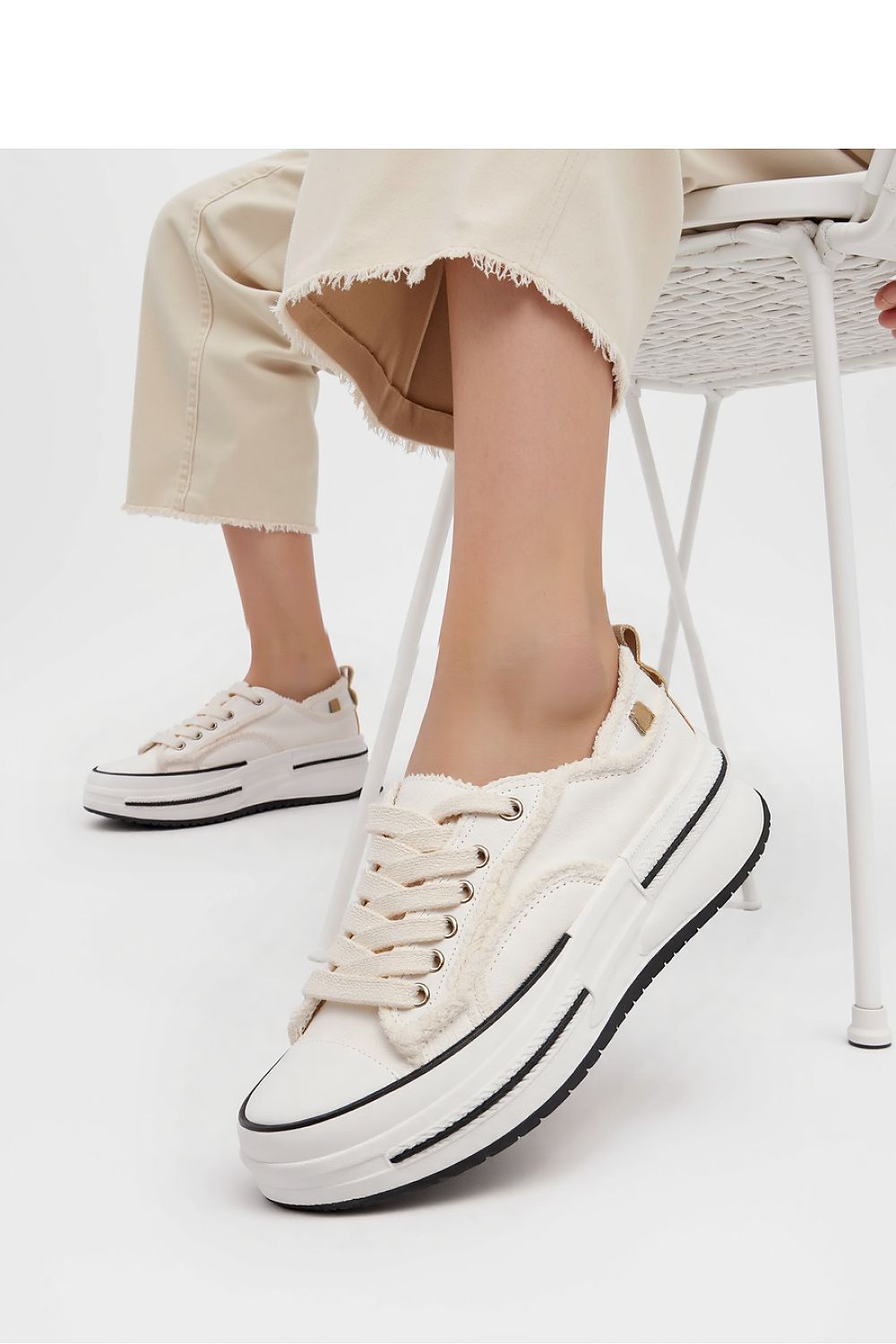 Inello ROGUE White Chunky Sneakers with Frayed Fabric - Trendy Streetwear Style, Sizes 36-41