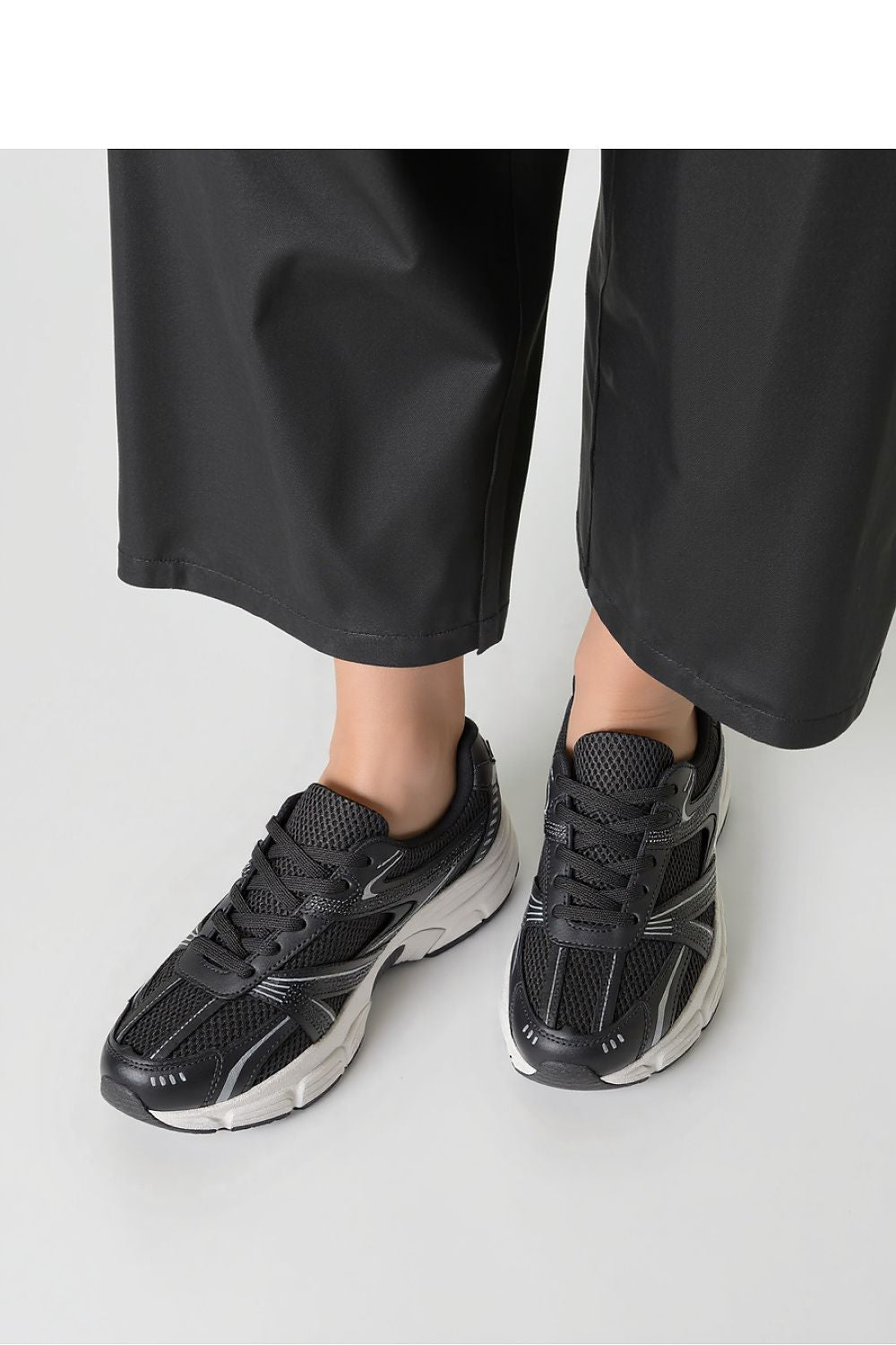 Inello Dynamic Black Sports Sneakers – Lightweight & Breathable with Eco-Leather, Sizes 36-41