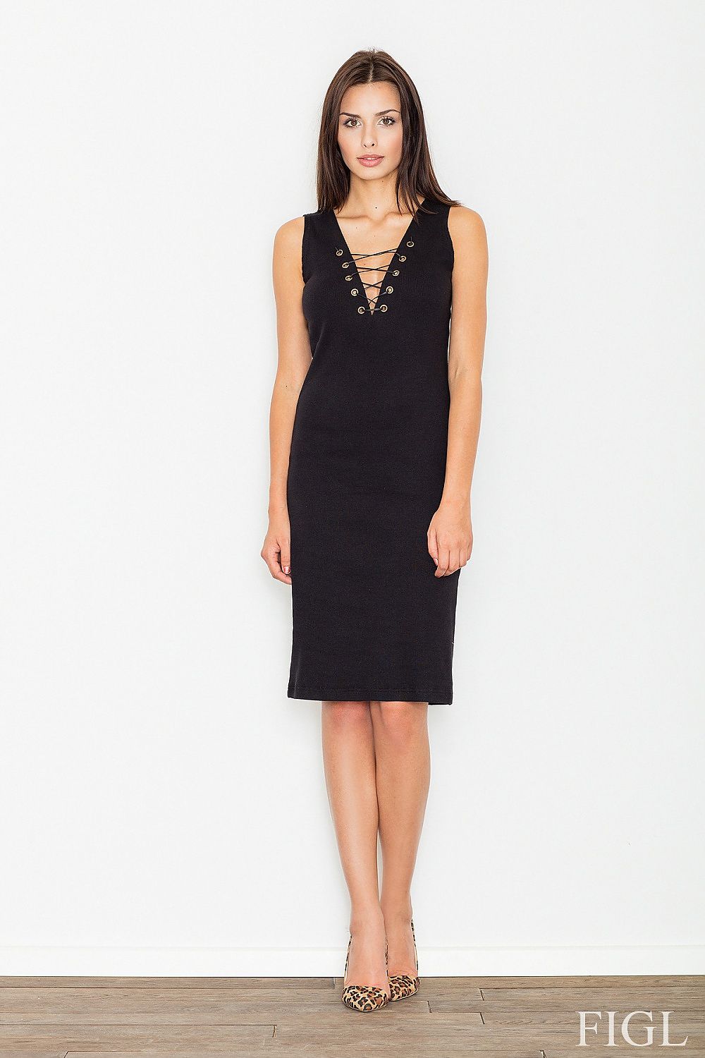 Chic Figl Evening Dress in Smooth Cotton Knitwear – Flattering Silhouette & Elegant Neckline