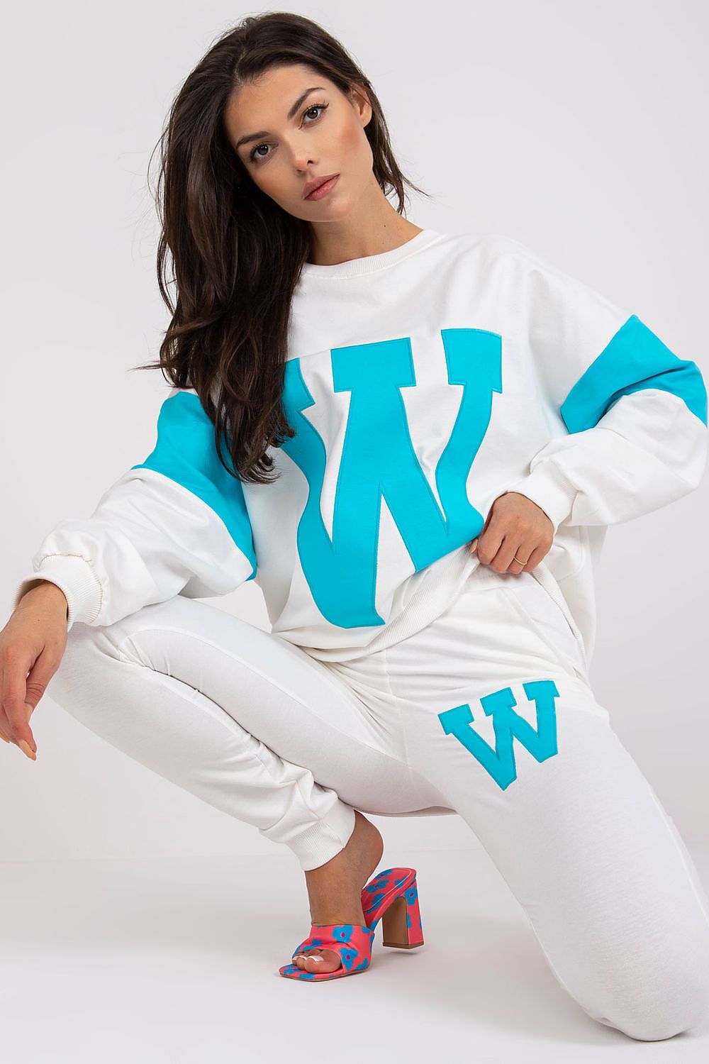 Luxury Women's Tracksuit Set - Loose Cut Sweatshirt with Tailored Pants and Cotton-Spandex Blend