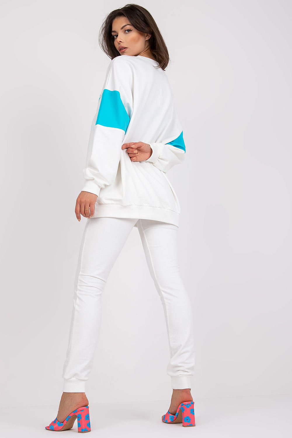 Luxury Women's Tracksuit Set - Loose Cut Sweatshirt with Tailored Pants and Cotton-Spandex Blend